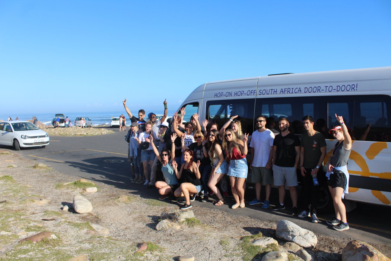 Upptäck mer av Sydafrika med ett busspass från Baz Bus