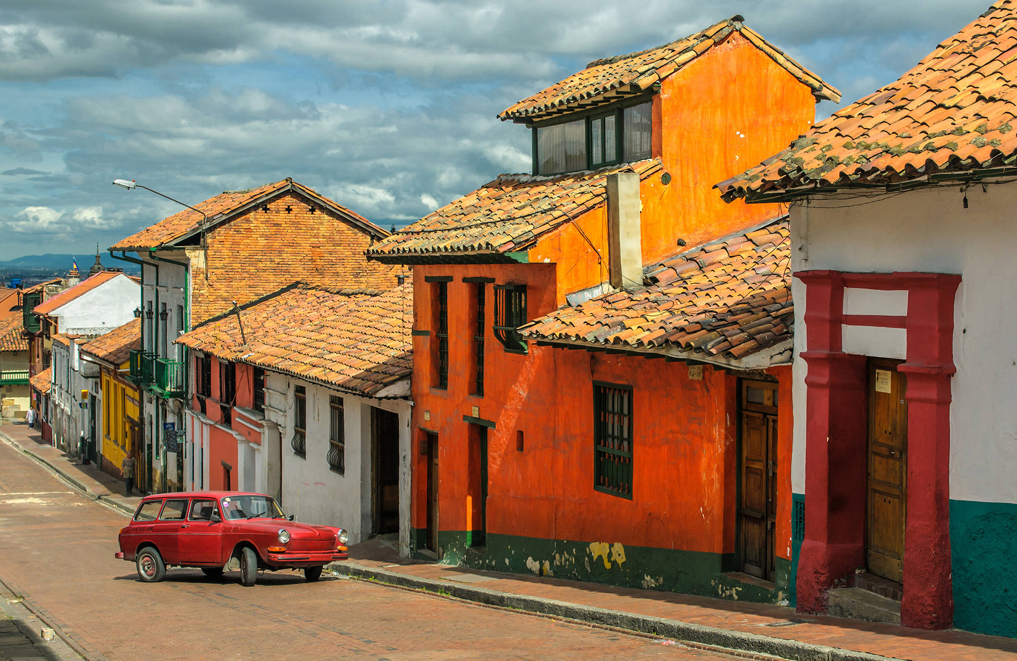 bogota-colombia-la-candelaria-historic-neighborhood-cover