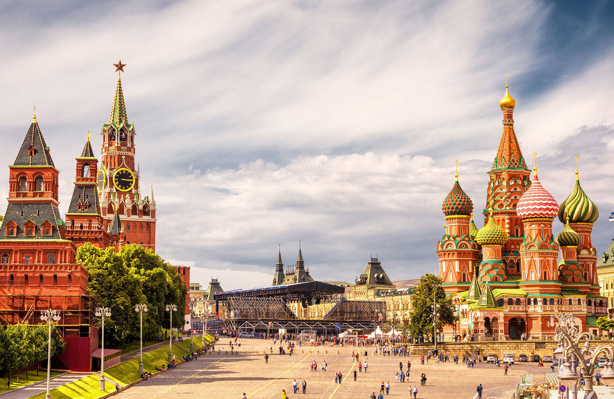 Under en resa i juli kan du besöka Kremlimkatedralen i Morkva, Ryssland.