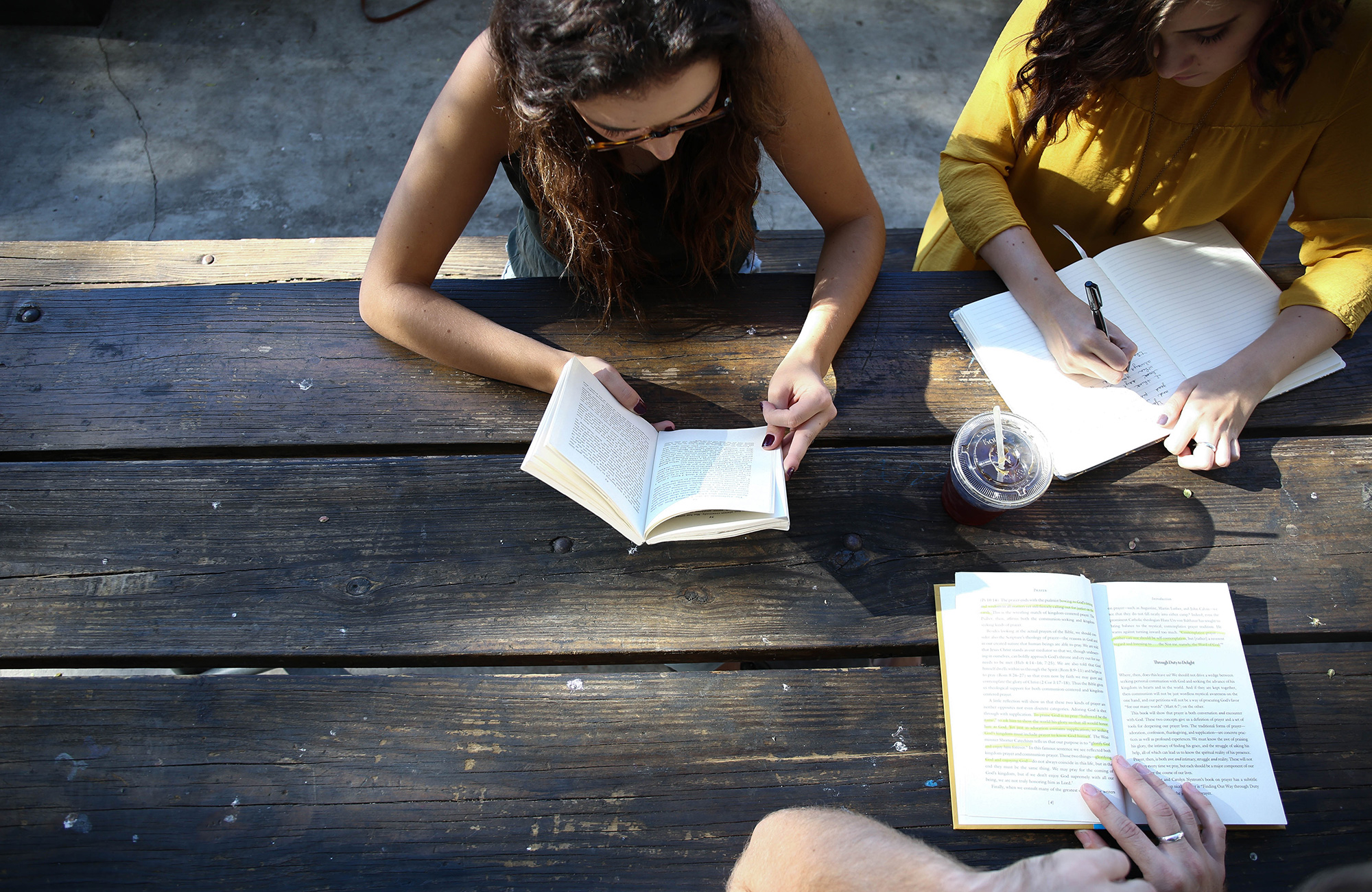 language-course-students-with-books-cover