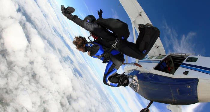 skydiving-out-of-airplane-cover