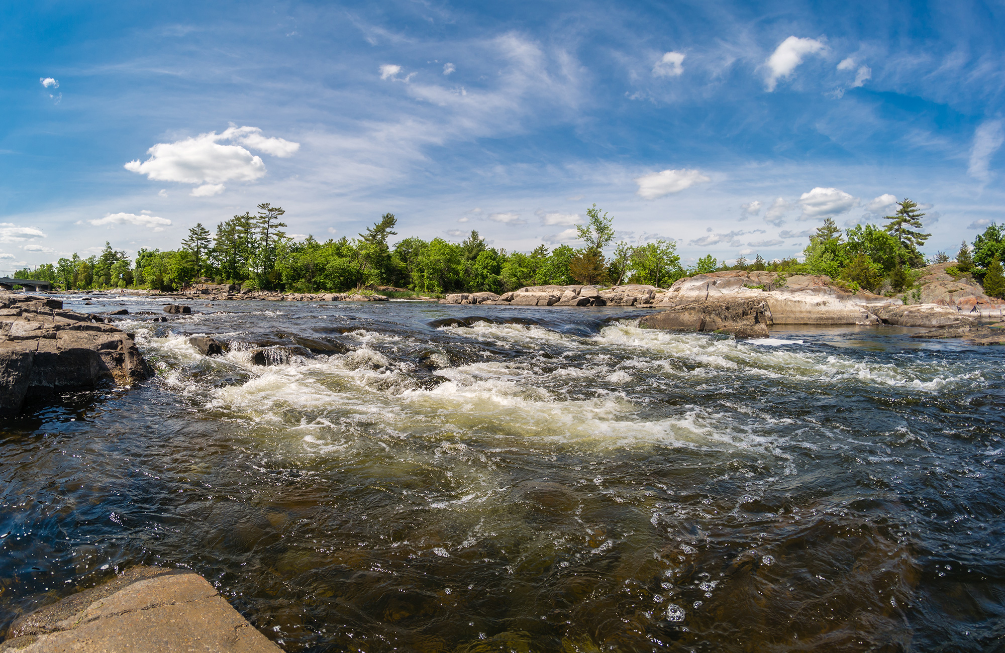Fors som rinner utanför Peterborough i Kanada.