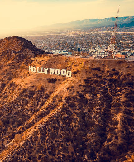 Utsikt över Los Angeles och Hollywood-skylten