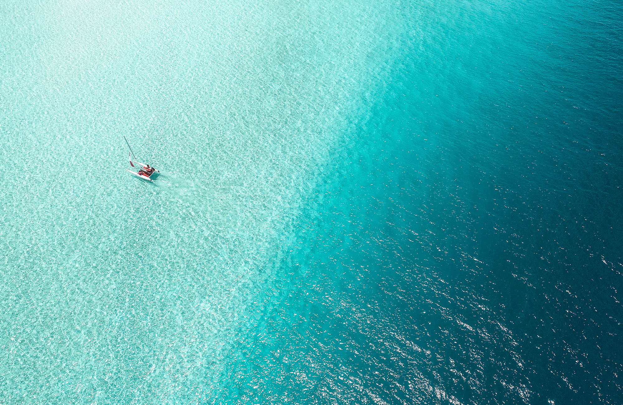sea-ocean-waves-sailboat-drone