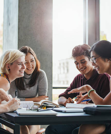 study-abroad-students-group