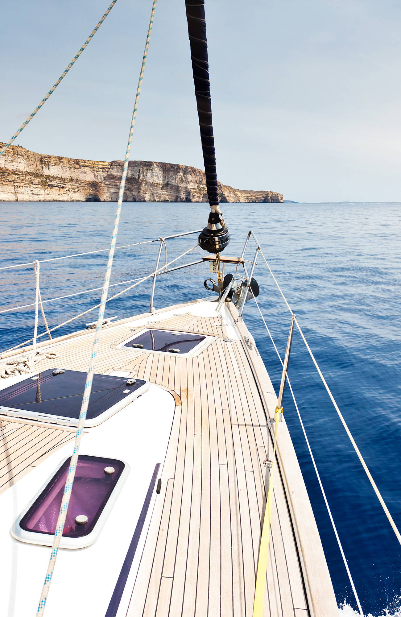 sailing-europe-sailboat-bow-sidebar