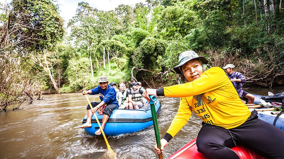 rafting i djungeln i norra thailand