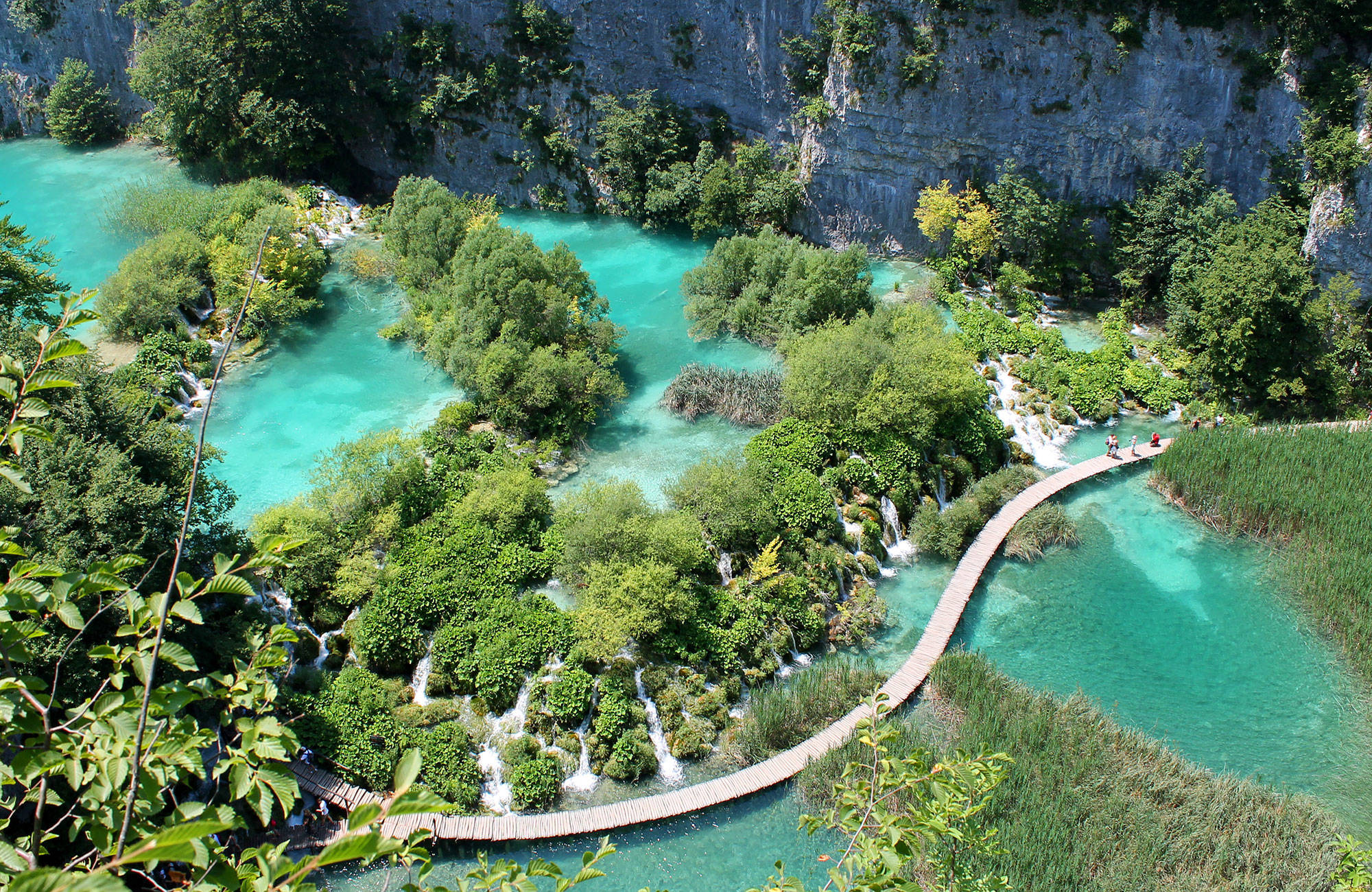 besök plitvicer national park under en resa till kroatien