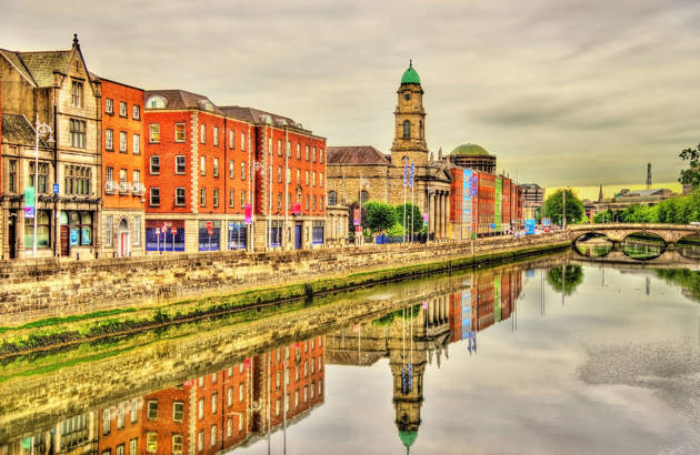 ireland-dublin-river-liffey