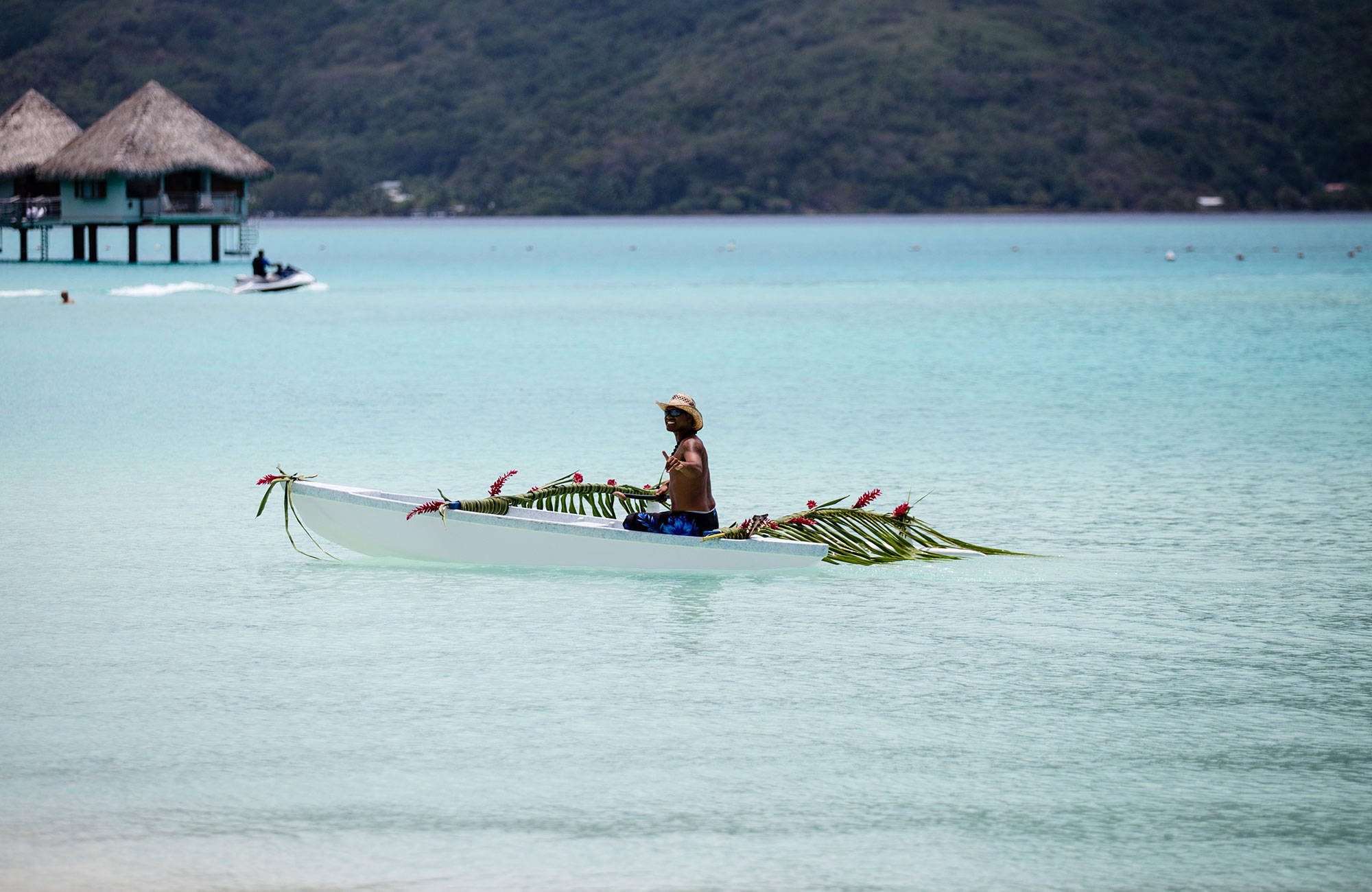 En fiskare som man kan se under en resa till Franska Polynesien