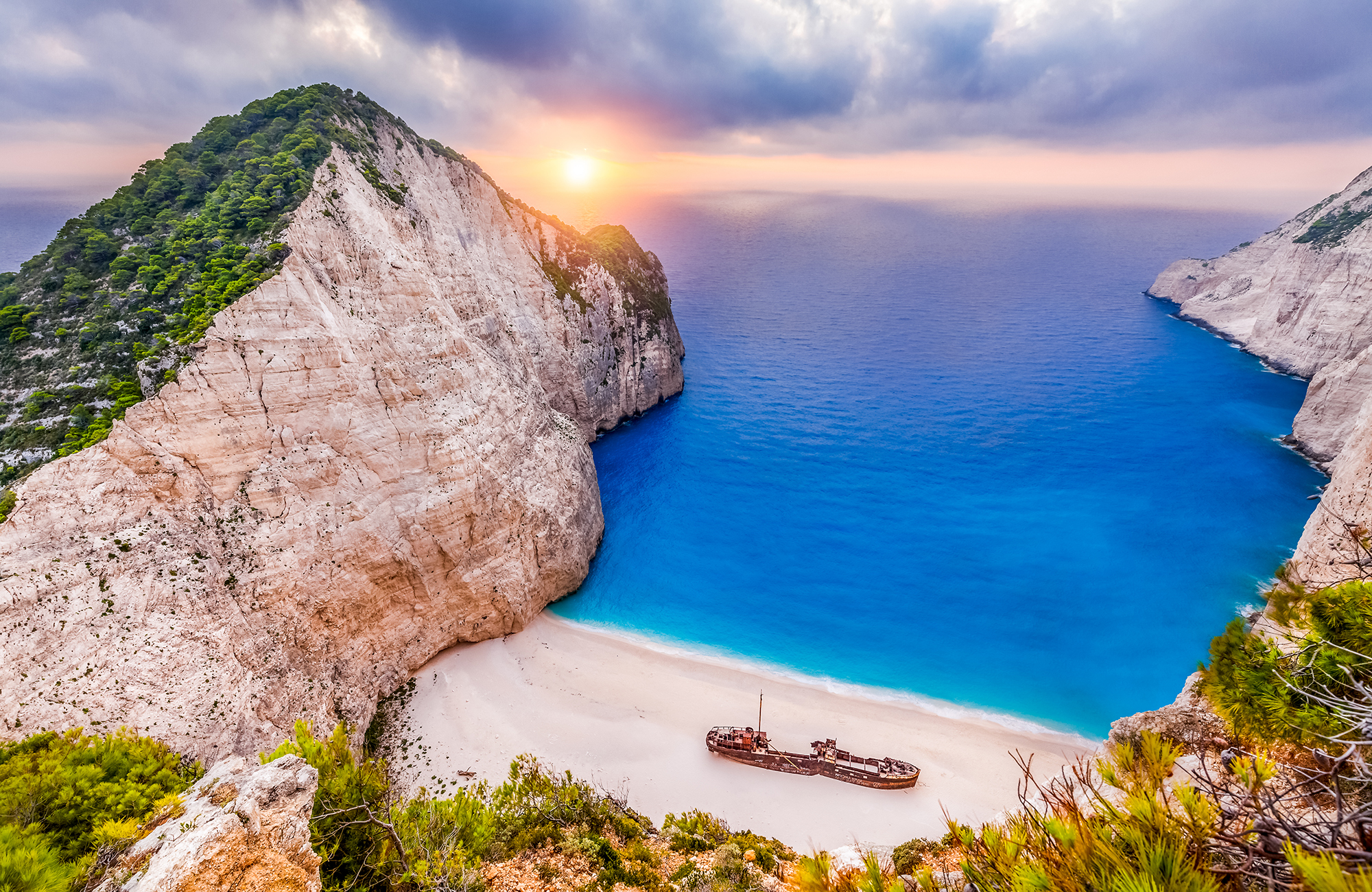 vacker utsikt över en lagun i grekland