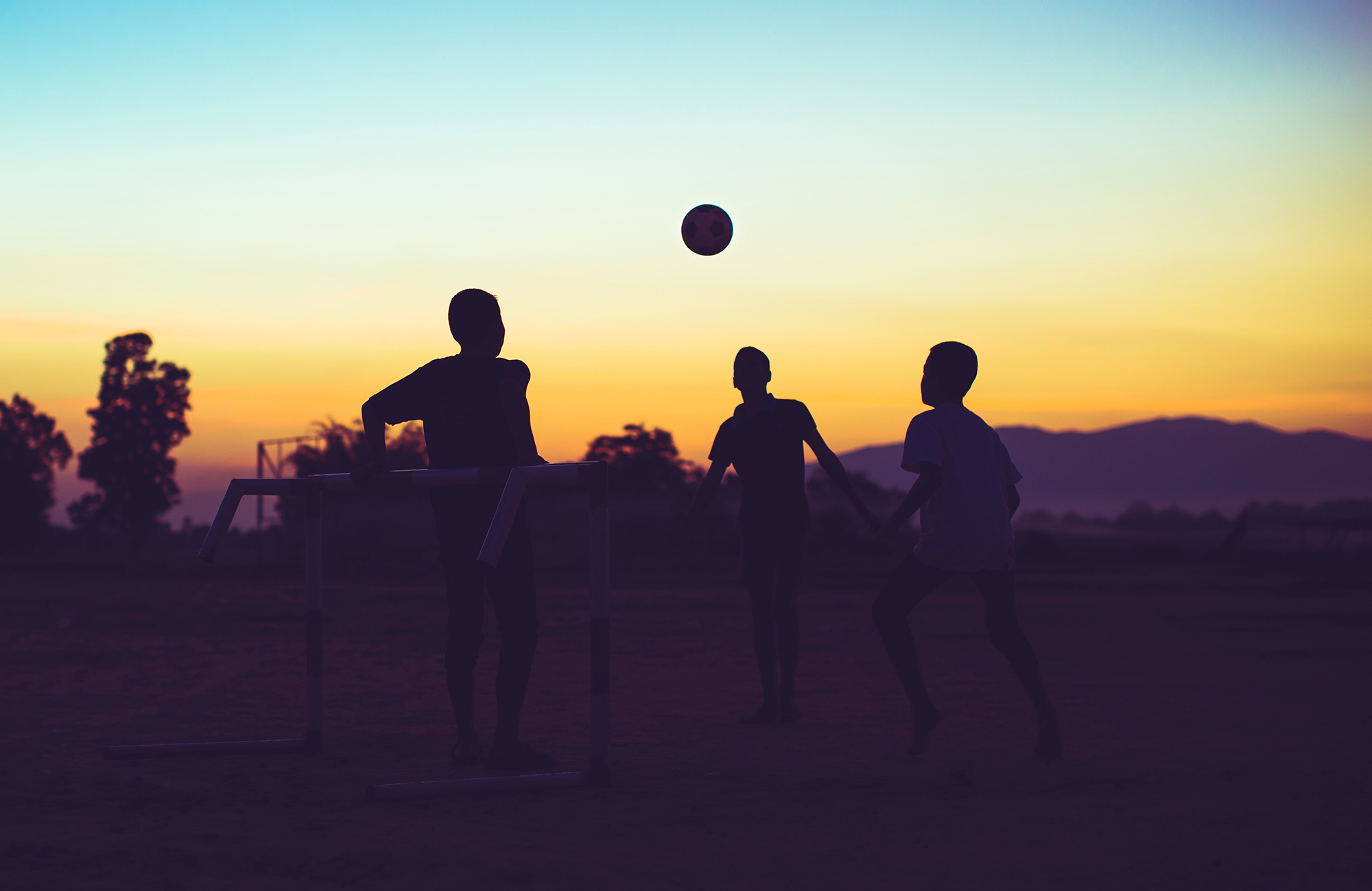 thailand-kis-playing-football