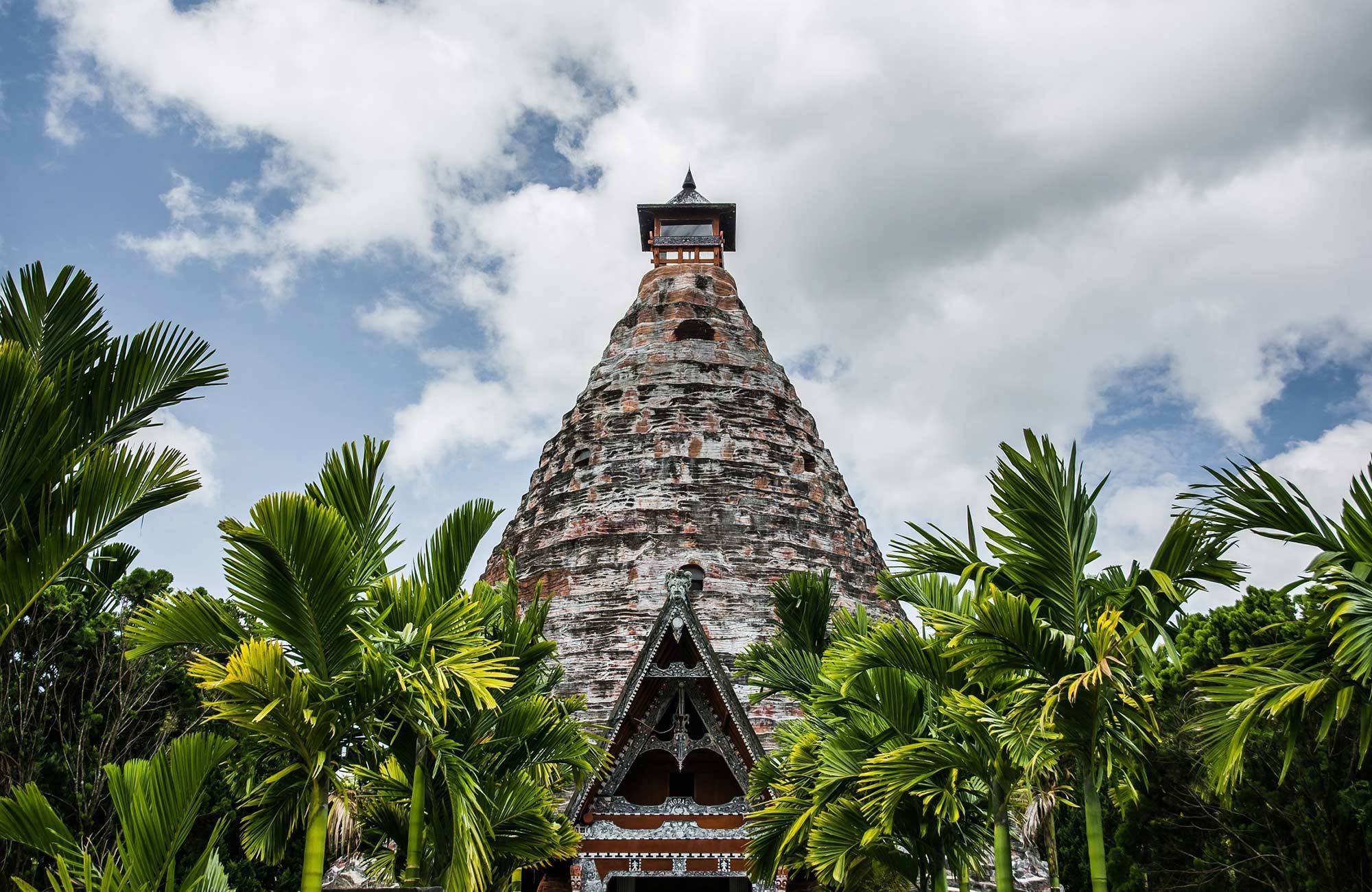 tempel på samosir island vid sumatra