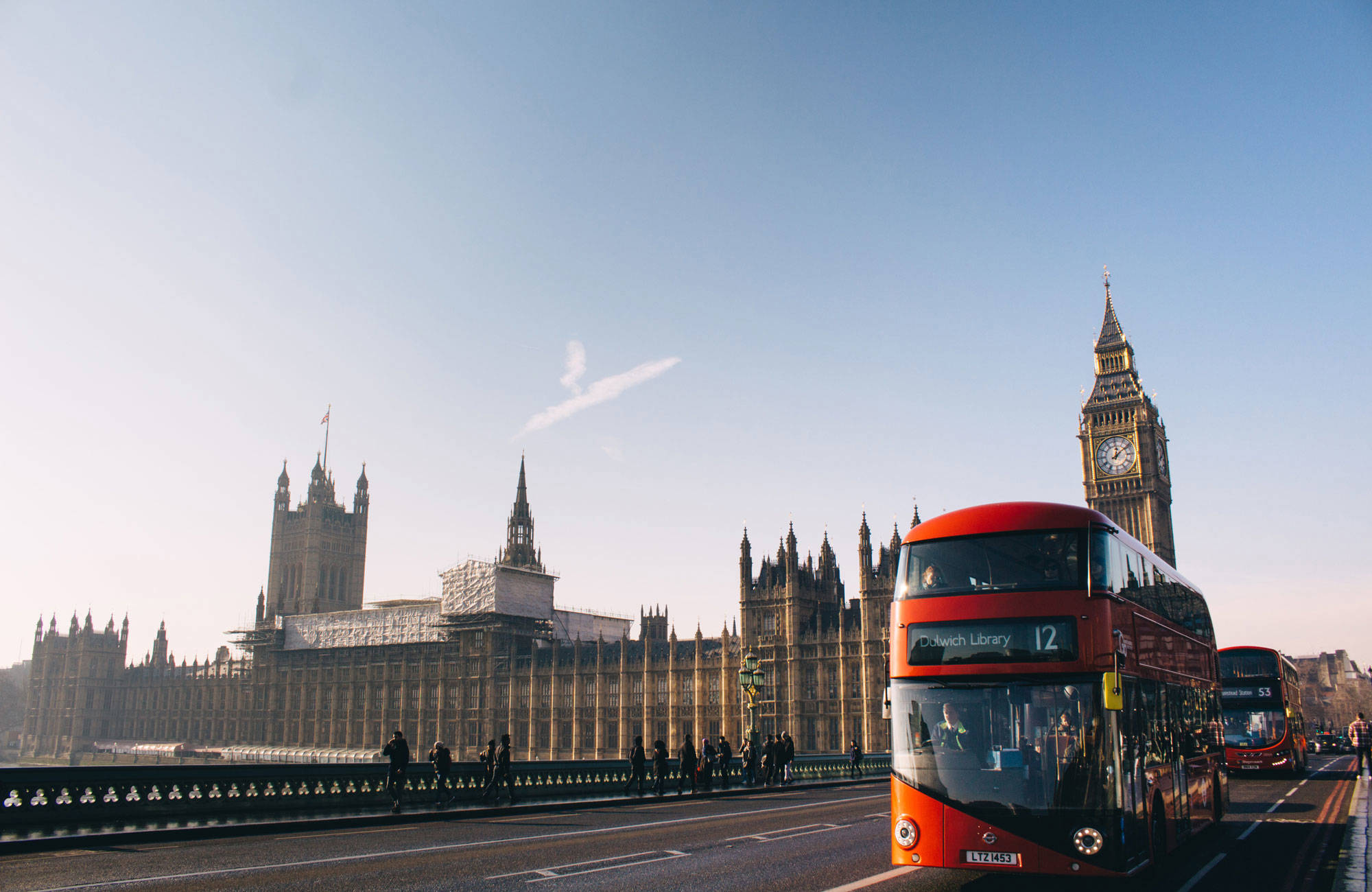 studera i london och åk de klassiska röda bussarna