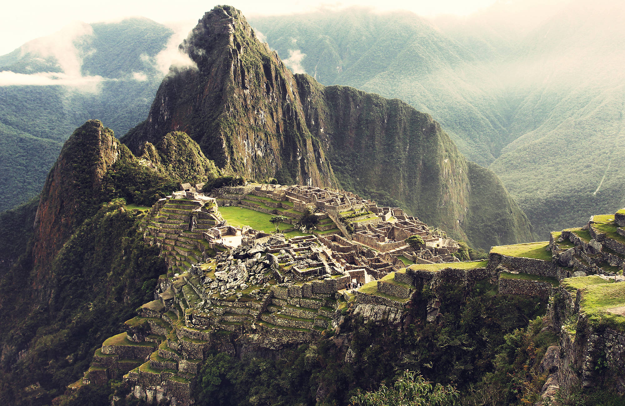 Vandra vid Macchu Picchu under en resa i maj till Peru.