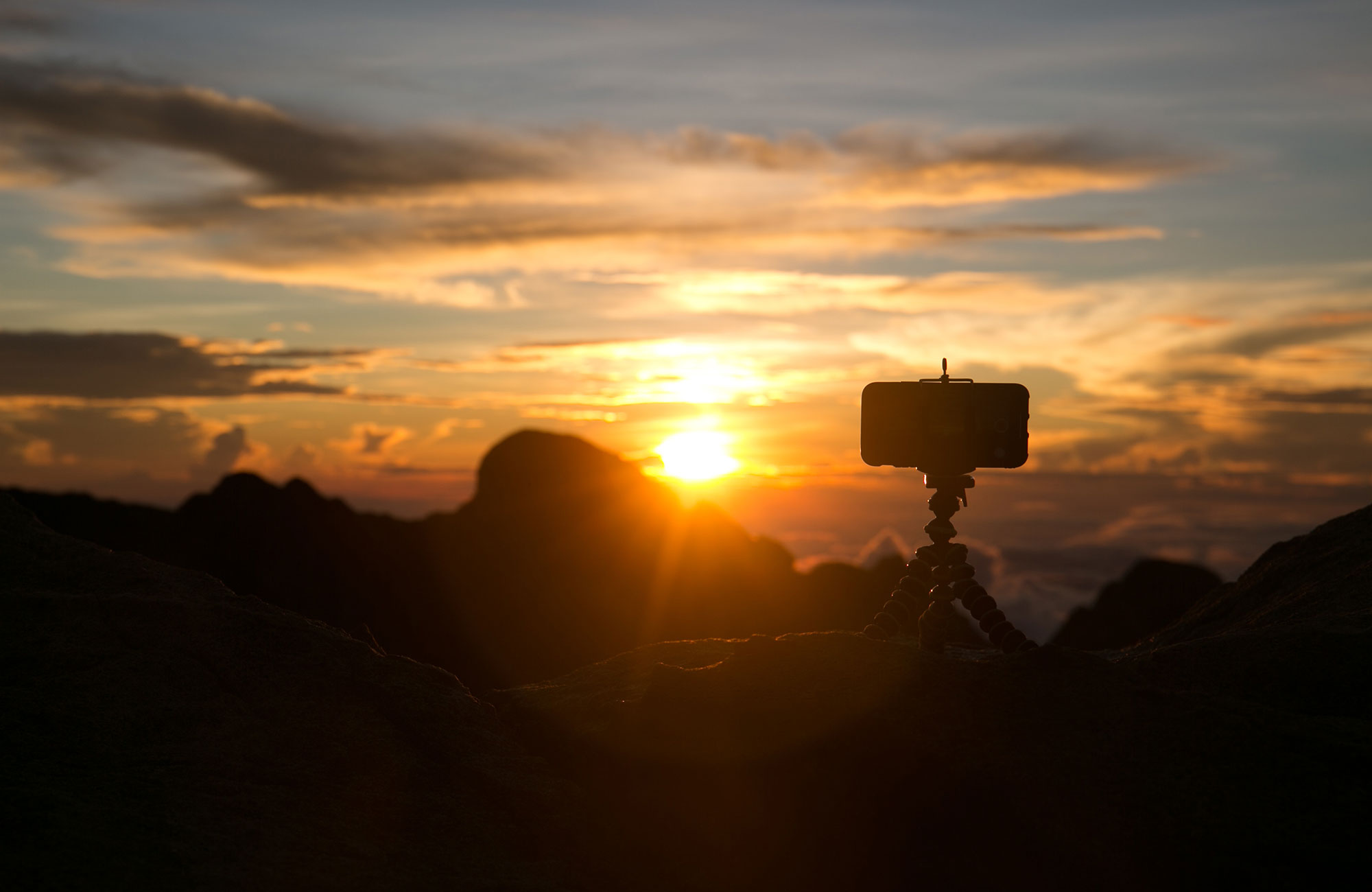 Solnedgång från Mount Kinabalu i Malaysia
