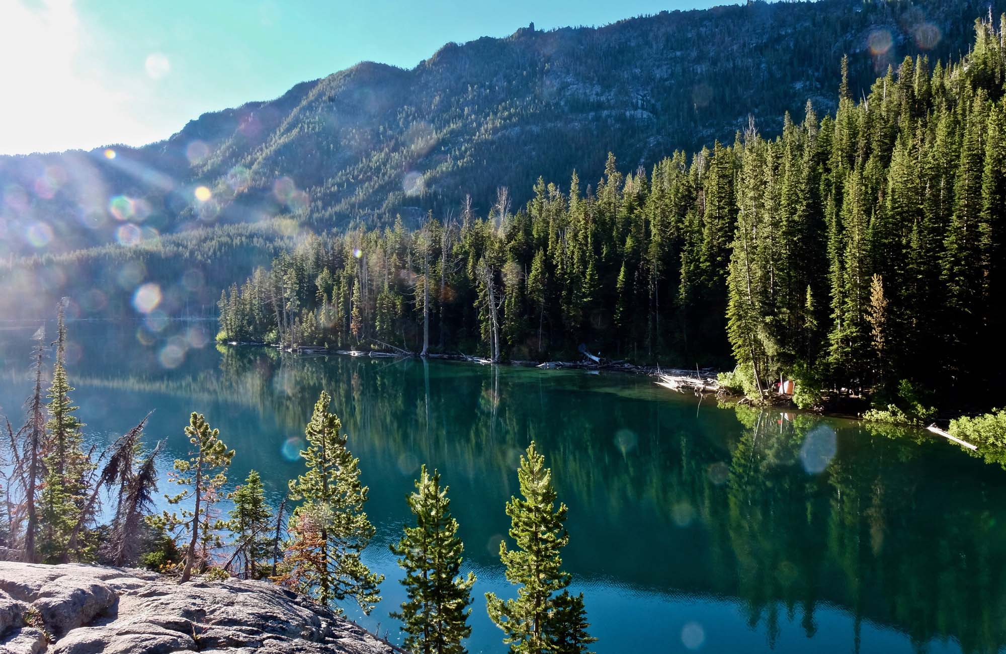 Hyr en Compact T-17 Truck i USA och Kanada