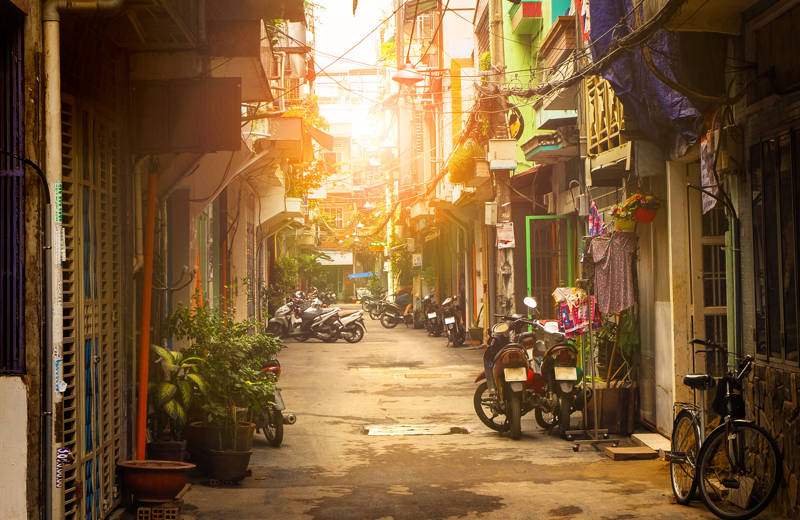 en chamrig storstad i vietnam, ho chi-minh