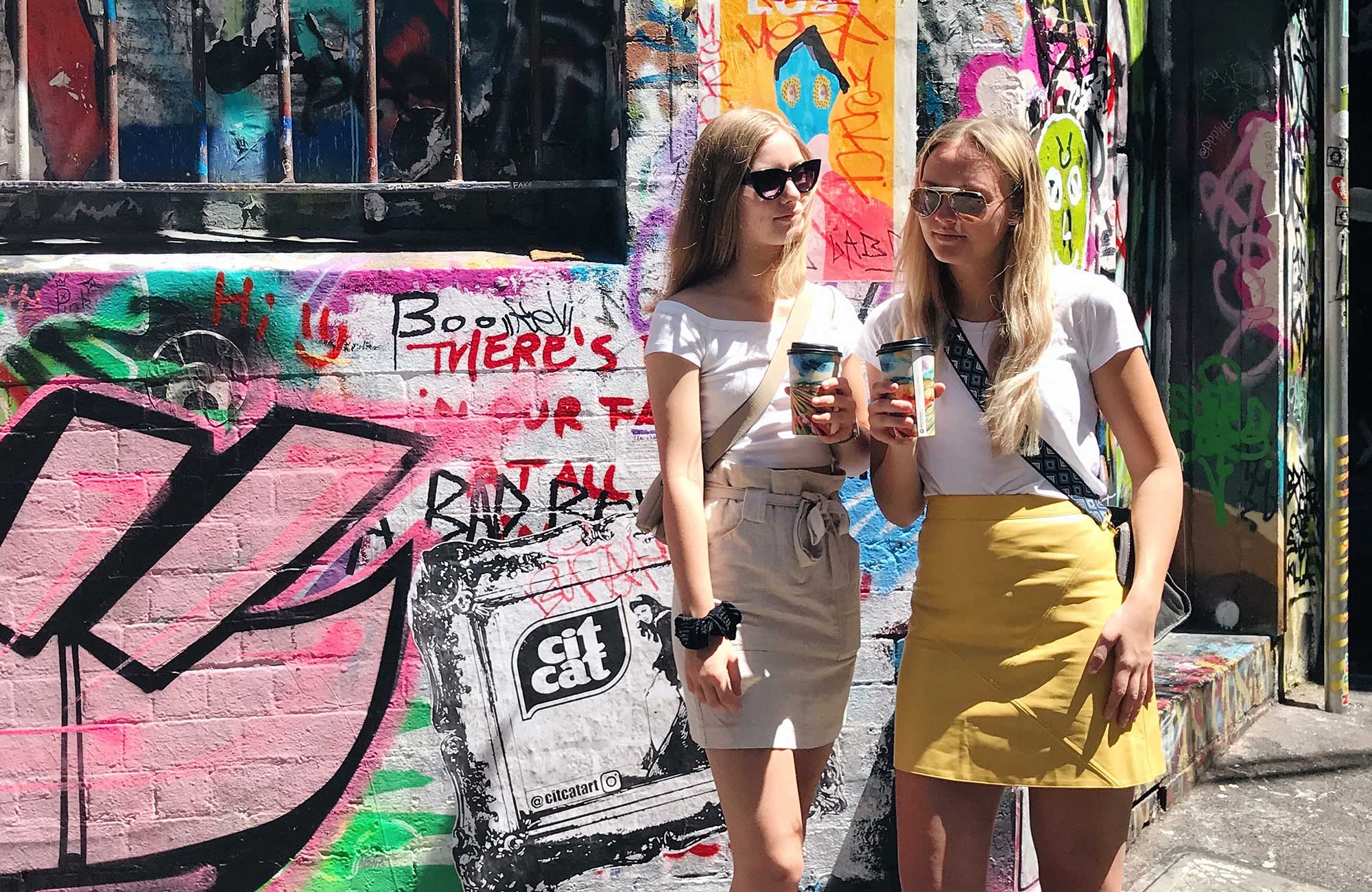 elin och en nyfunnen vän i melbourne under ett sabbatsår