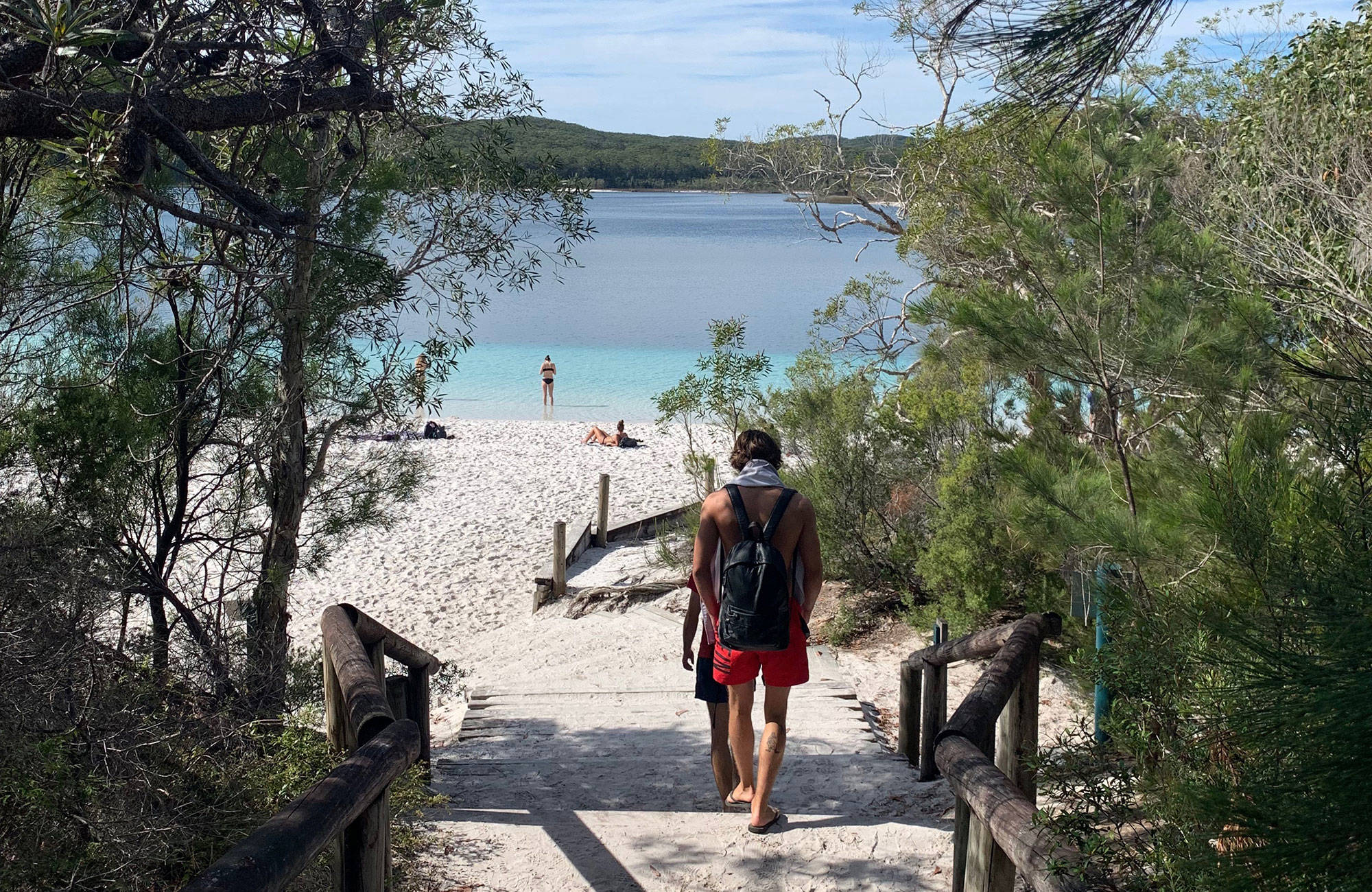 Oliver på Fraser Island i Australien