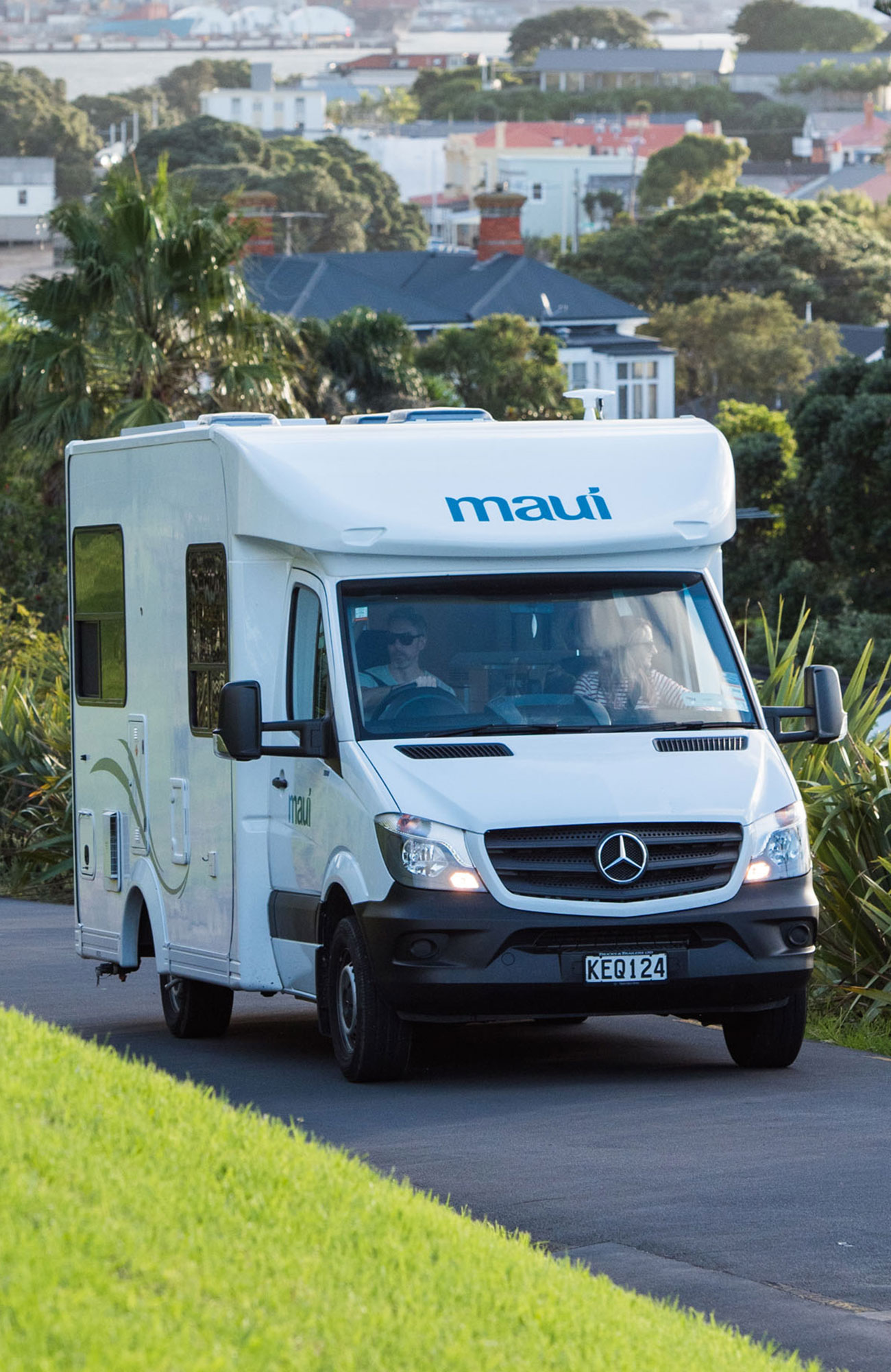 Hyr Maui Cascade campervan i Nya Zeeland