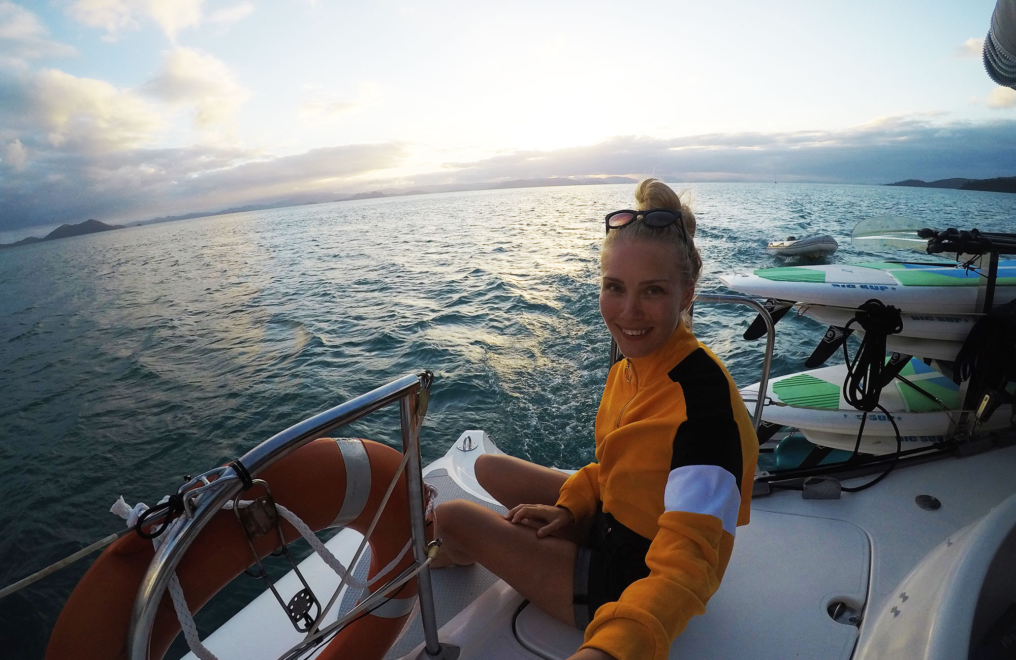 reseexperten frida på en båt