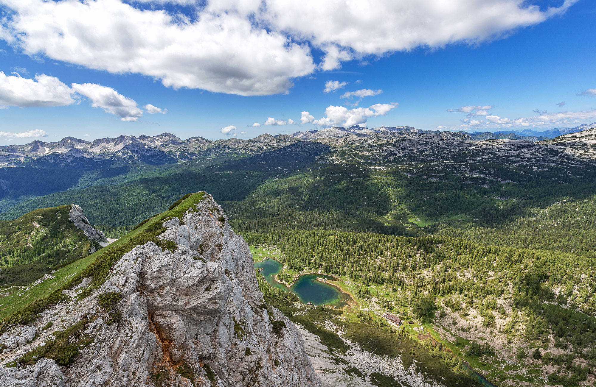 utsikt från högt berg i slovenien