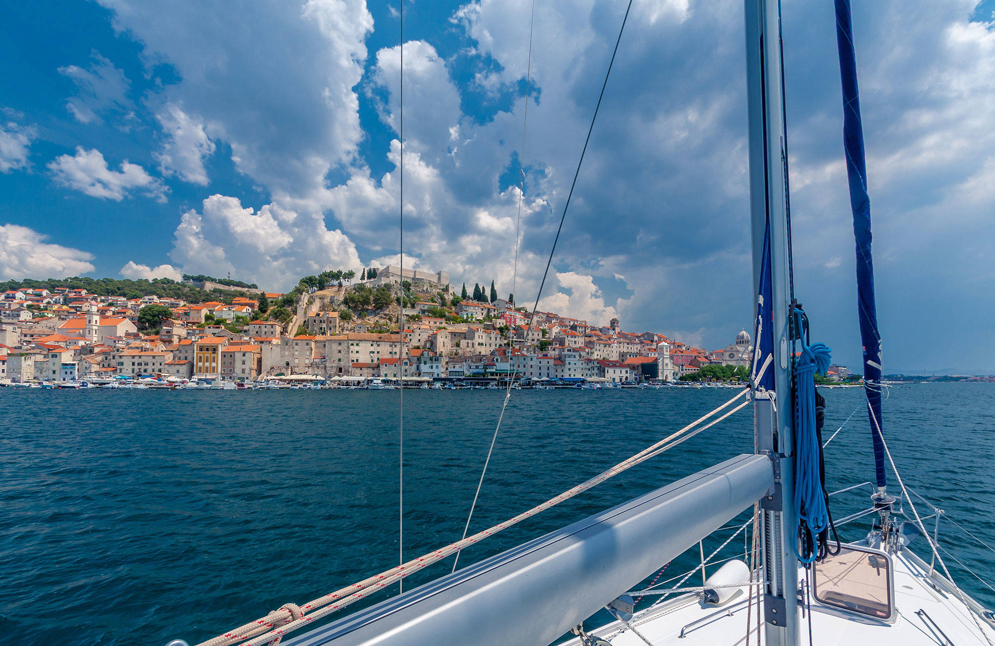 passa på att segla när du reser i kroatien