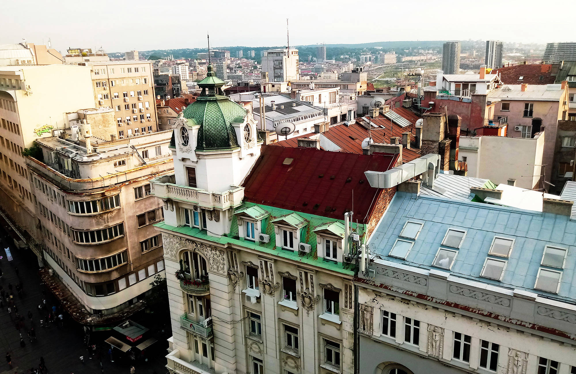 en resa till belgrad bjuder på gammal vacker arkitektur