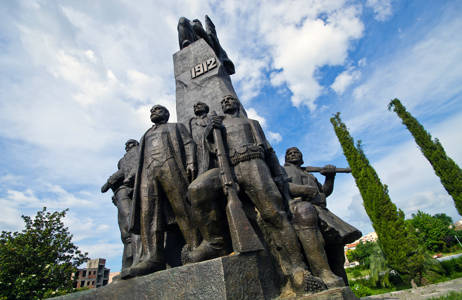 En staty under en resa till Vlora