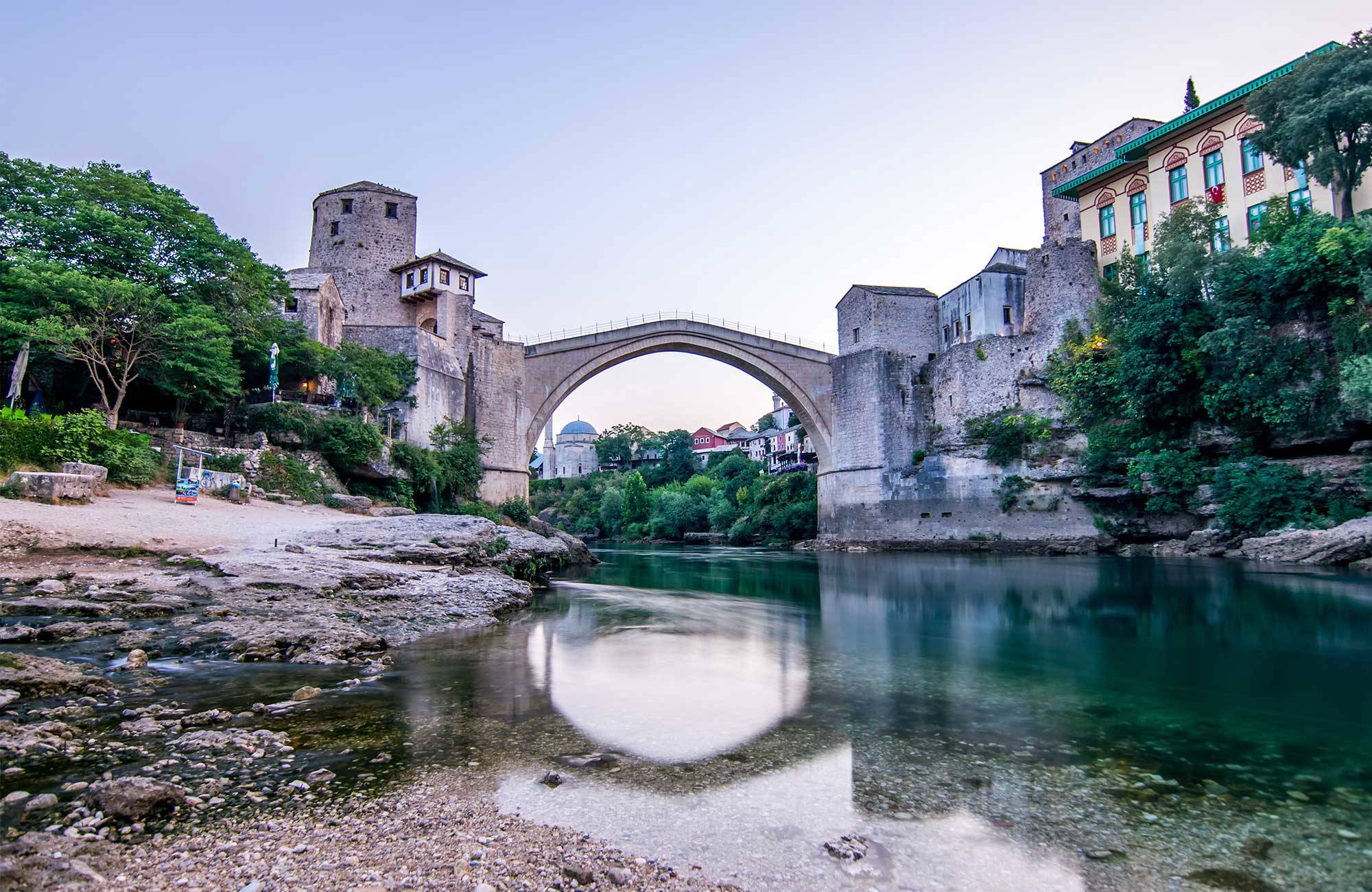 stari most i mostar, bosnien och herzegovina 