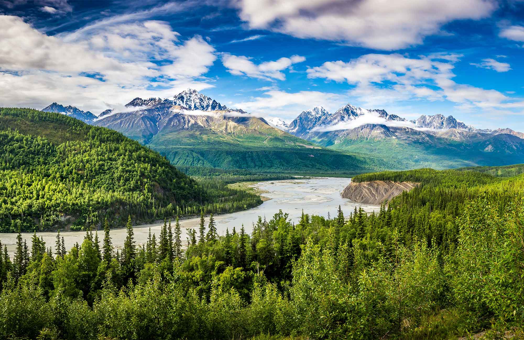 snötäckta berg i alaska