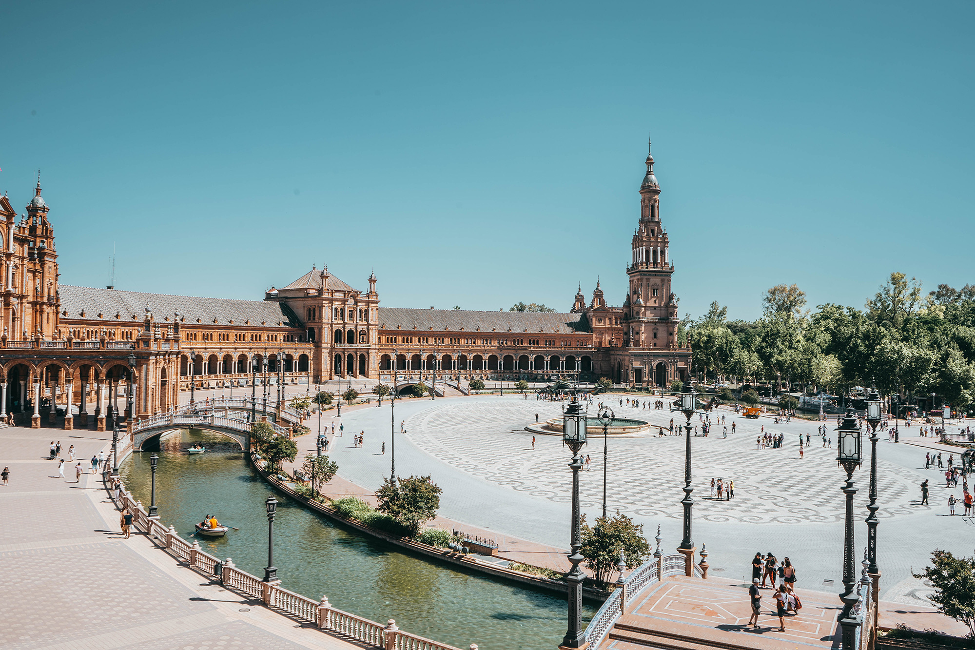 Studera Film och media i Sevilla