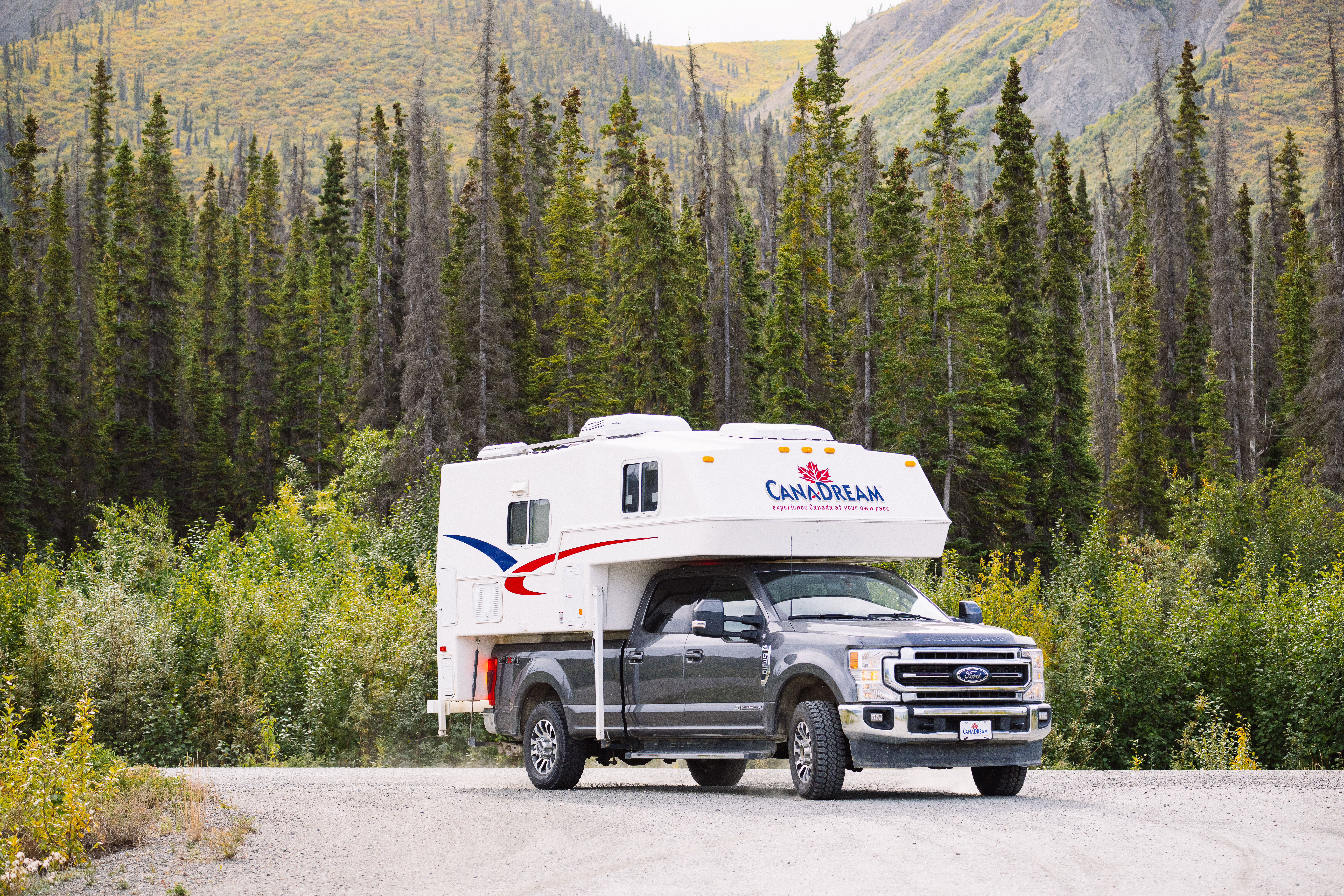 Campervans, motorhomes and RVs in Canada | KILROY