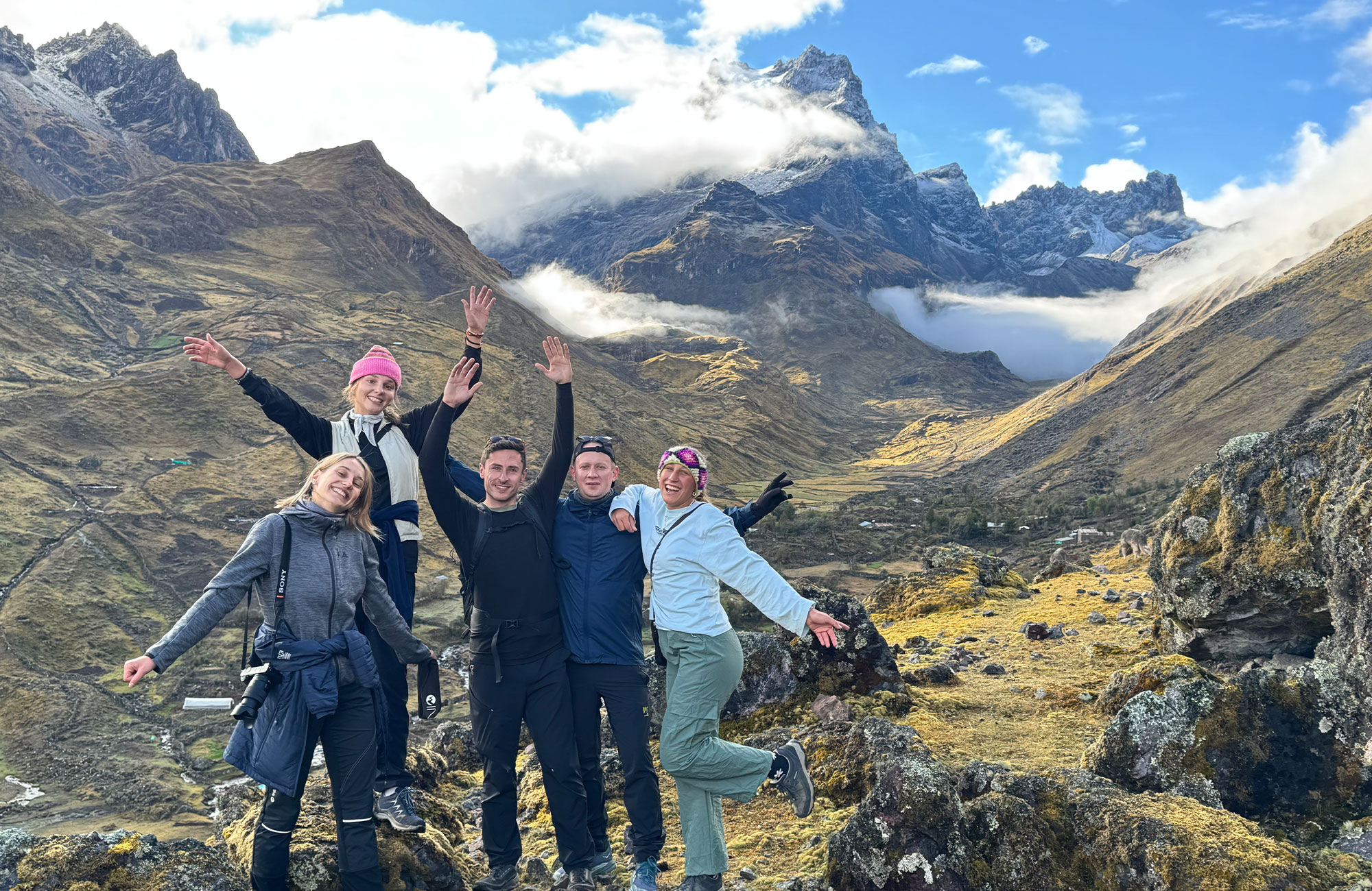 Peru Group Of Friends Mountains