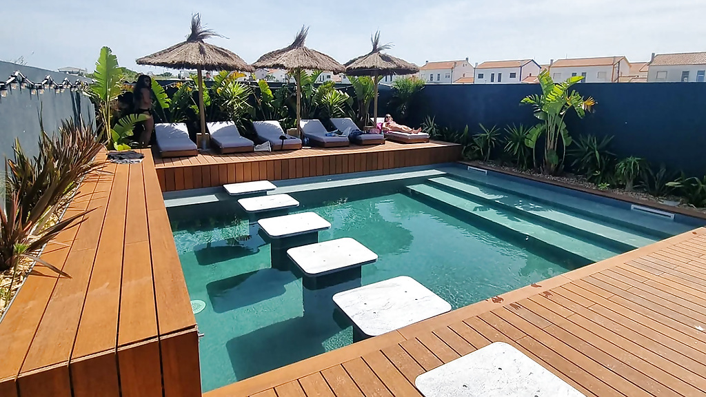 saltypelican_peniche18_1280x720_for_navi_web