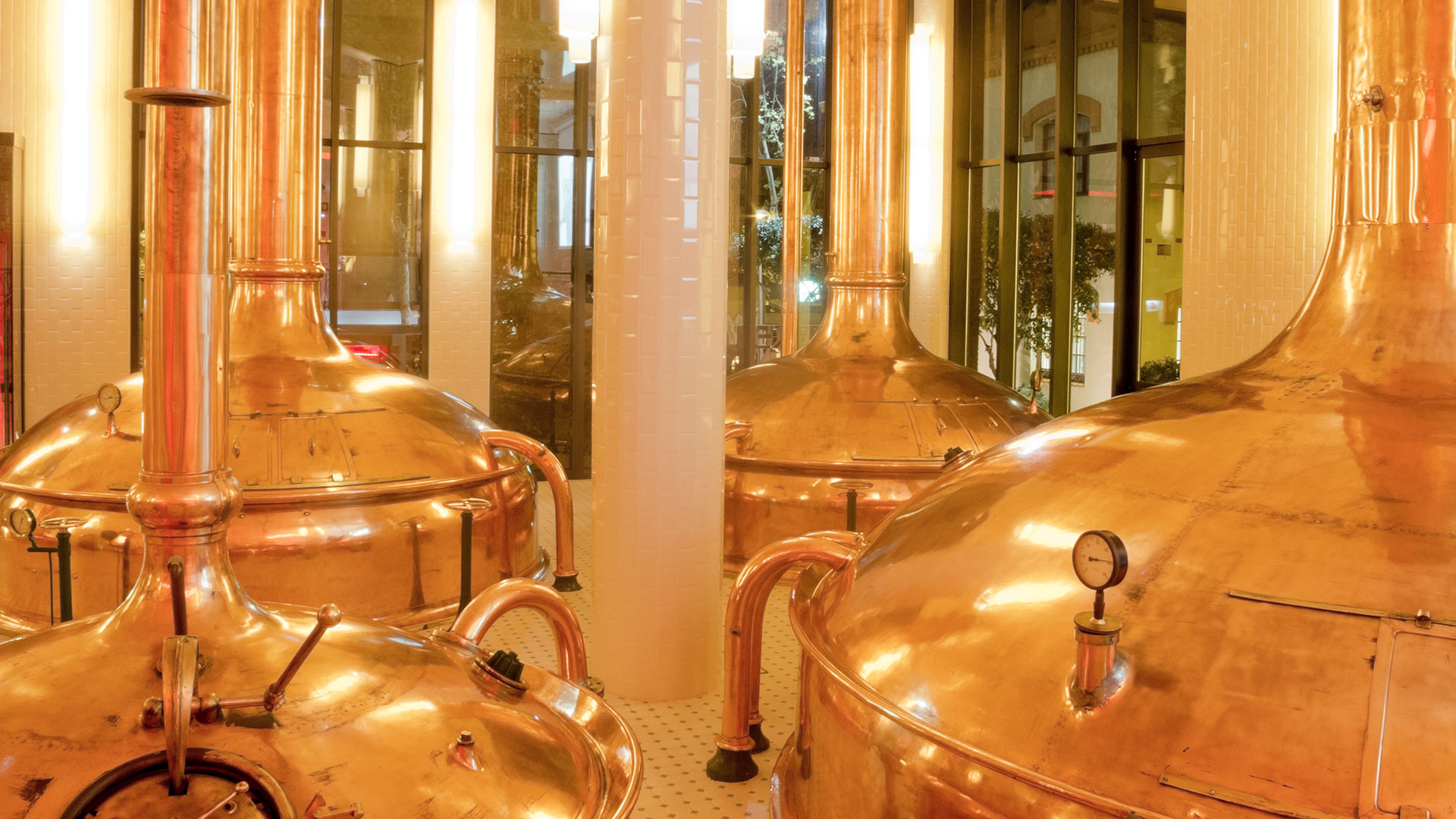 39-iberinbound-barcelona-damm-beer-production