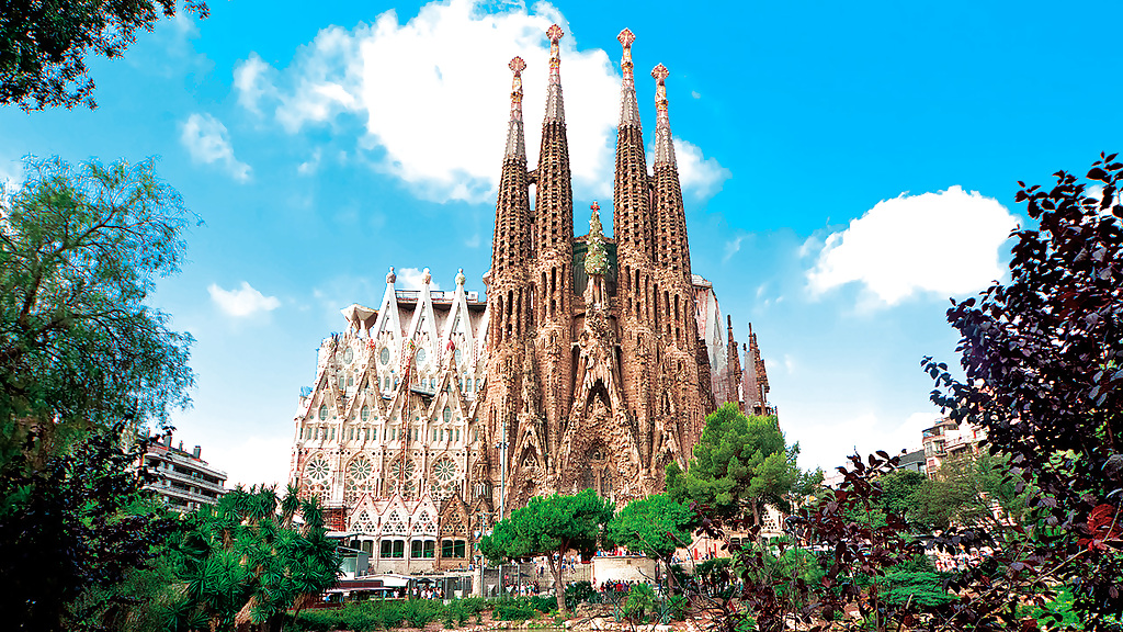 barcelona-spain-gaudi-sagrada-familia