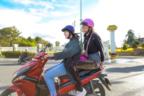 saigon-morning-experience-by-scooter_gallery_full