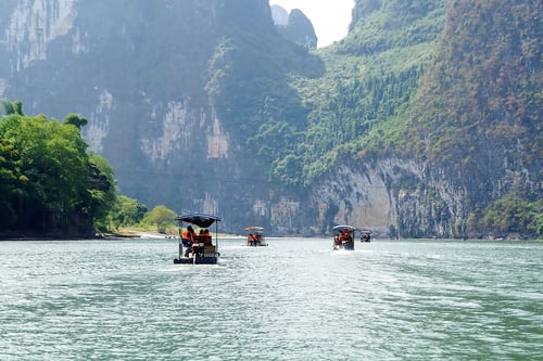 guilin-to-yangshuo-by-motorized-raft-3