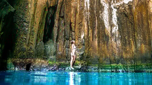 yasawa_adv_sawa-i-lau_caves_1